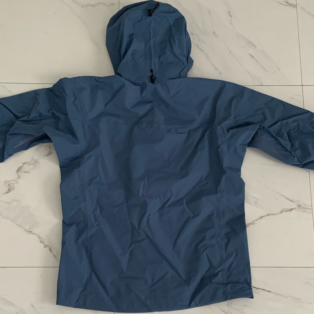 Arcteryx Blue & White Logo Alpha SV Jacket Men’s Size Large - Picture 3 of 3